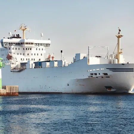 Baltique Nr 16 Travemuende * Lübeck